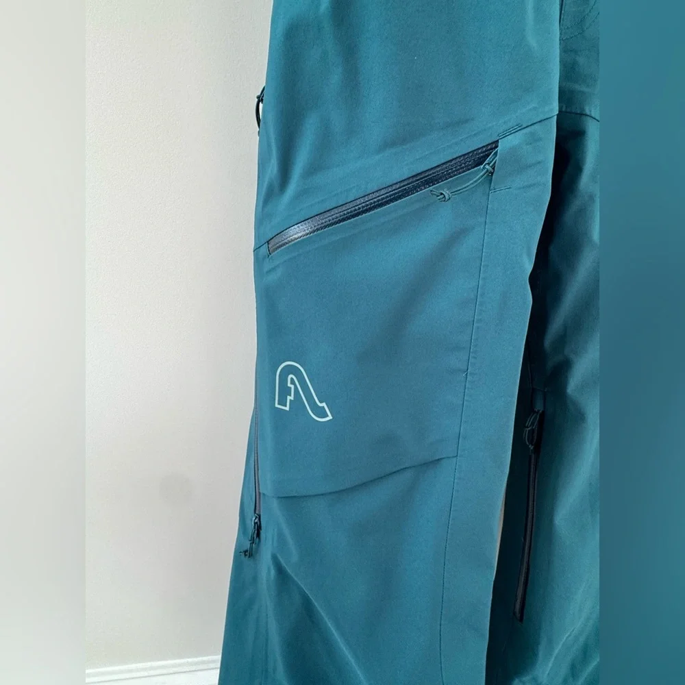 Women's 2023 Flylow Foxy Ski Snowboard Bib Greedo Turquoise EUC Small S - Picture 8 of 9